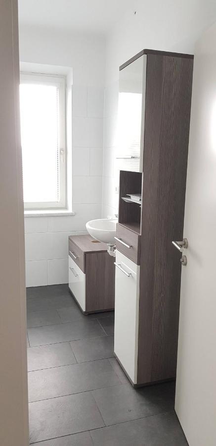 Top Appartement Fuer Business-Wohnen-Urlaub Vídeňské Nové Město Exteriér fotografie