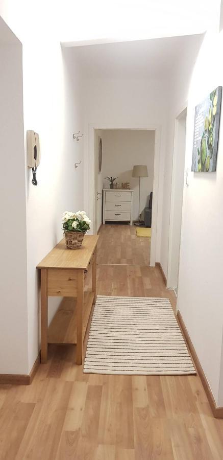 Top Appartement Fuer Business-Wohnen-Urlaub Vídeňské Nové Město Exteriér fotografie