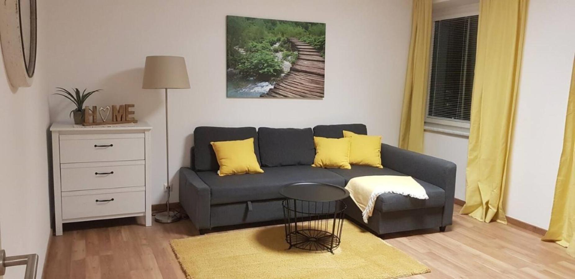 Top Appartement Fuer Business-Wohnen-Urlaub Vídeňské Nové Město Exteriér fotografie