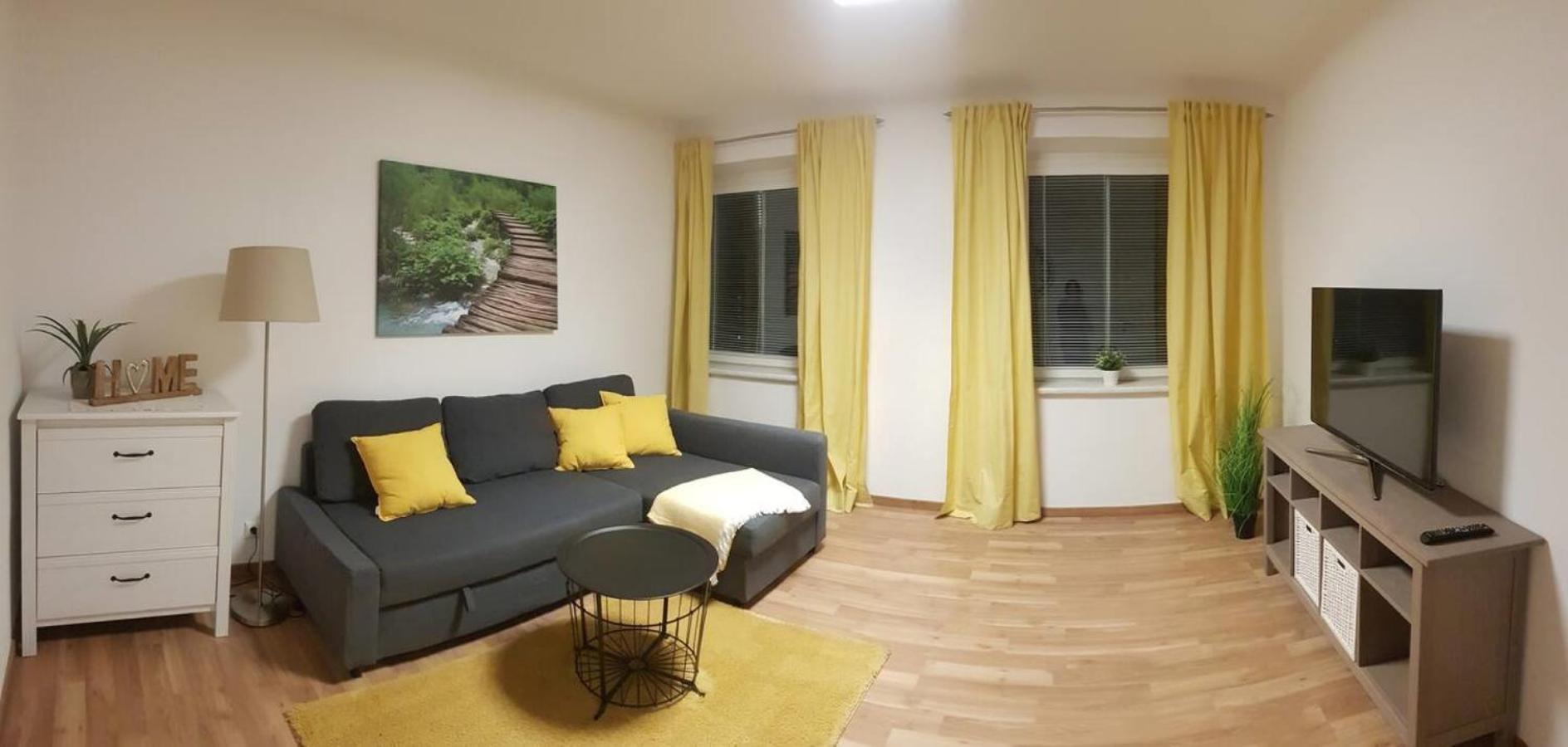 Top Appartement Fuer Business-Wohnen-Urlaub Vídeňské Nové Město Exteriér fotografie